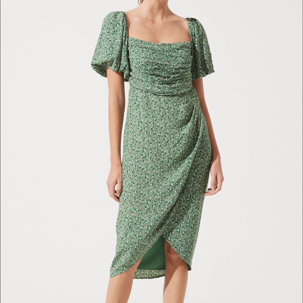 ISO: ASTR the label, Square Neck Bubble Sleeve Dress, Sz Medium